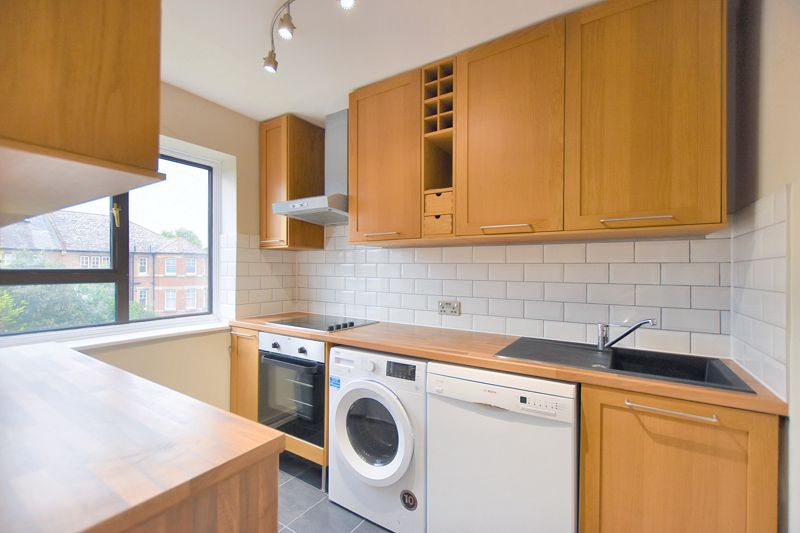 Kitchen- click for photo gallery